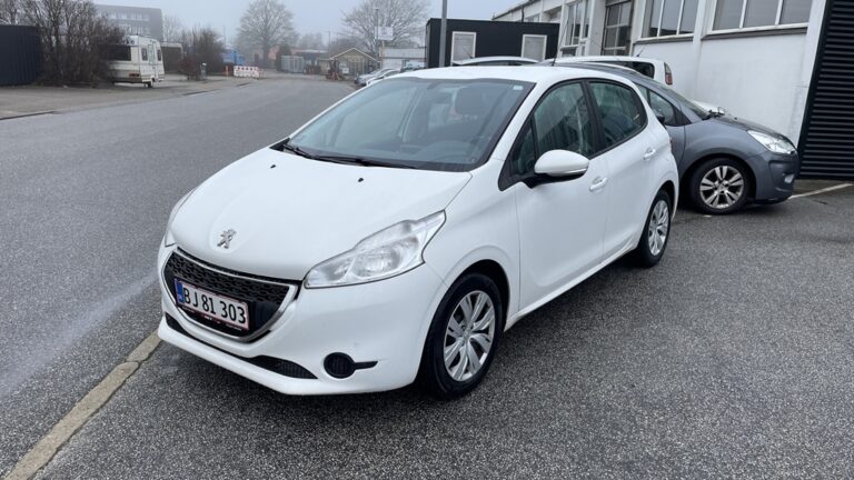 Peugeot 208 1,2 VTI, årgang 2014, vogn 520 – billede 1